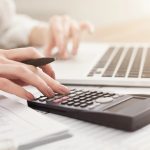 W jaki sposób efektywnie dobrać podłogę według mieszkania?